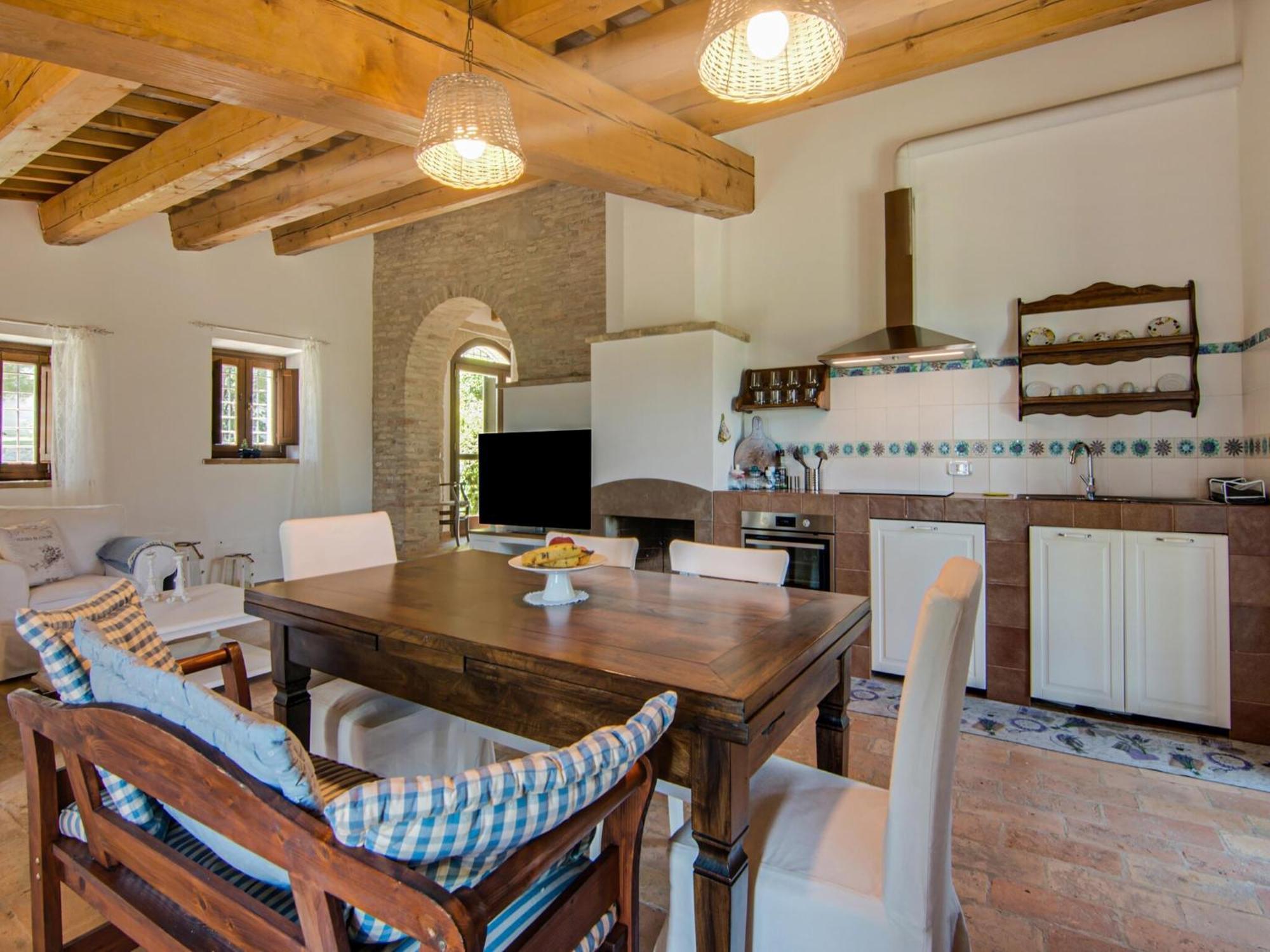 Stunning Apartment In Mombaroccio Near Metauro River Exterior photo